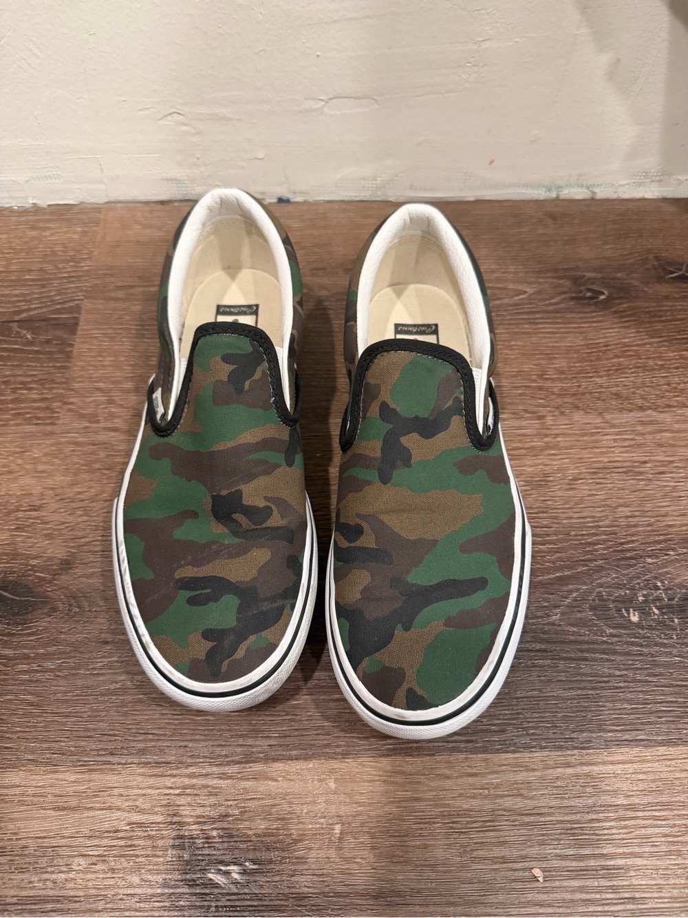 Camo Slip-On platform Vans size women 8 men 6.5